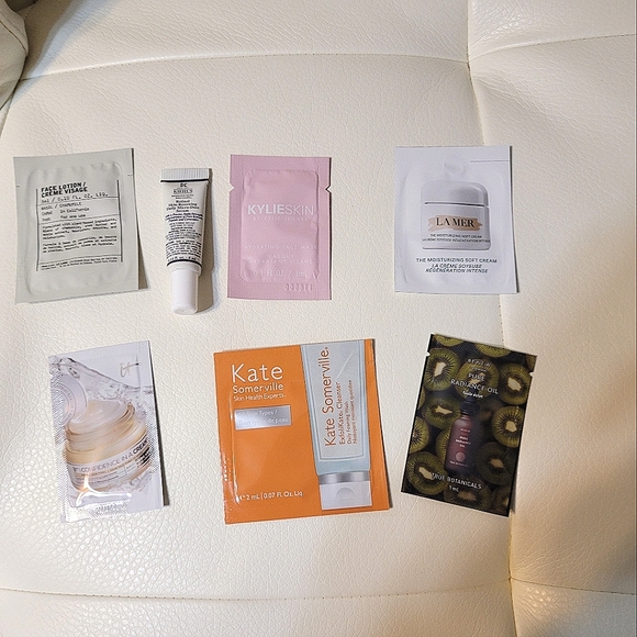 Beauty Samples - Picture 3 of 5